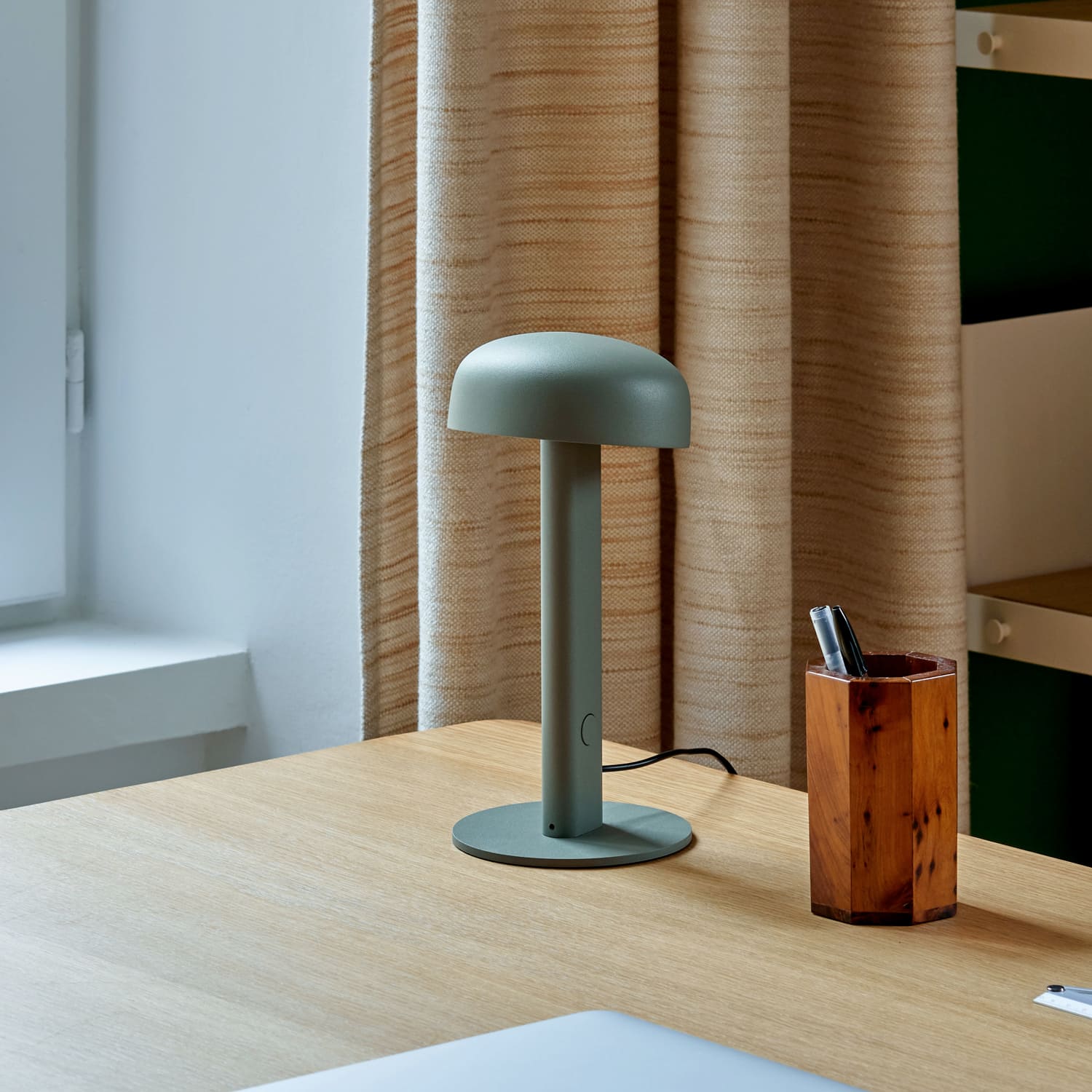 NOD table lamp