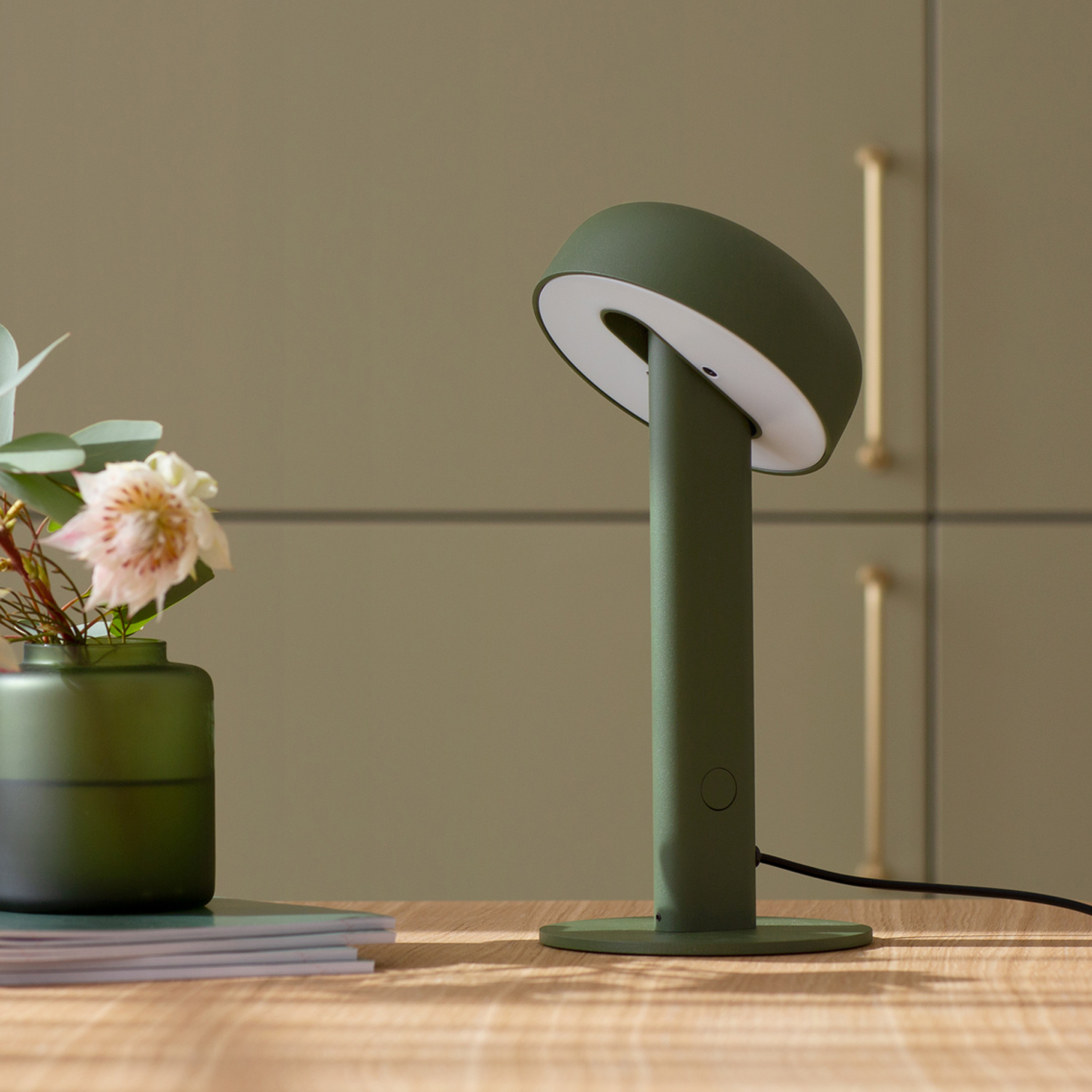 NOD table lamp