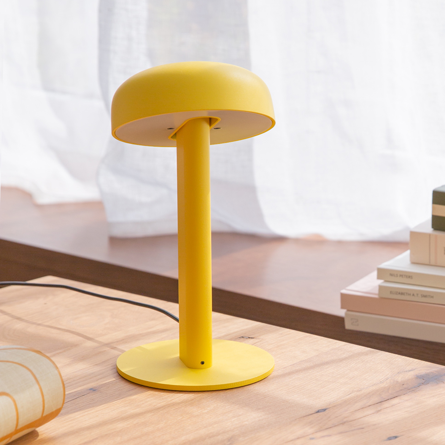 NOD table lamp