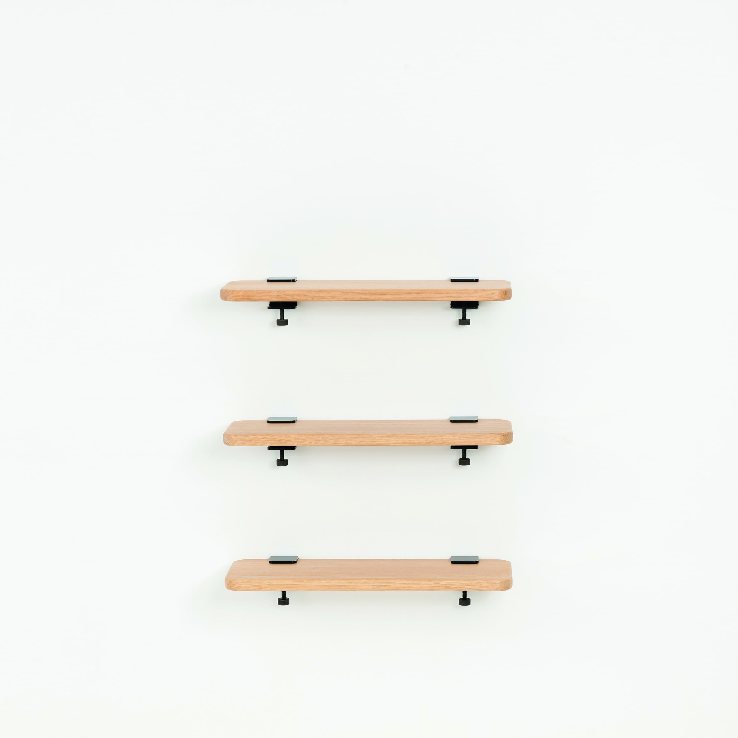 Set of 3 BRACKET wall shelves - solid oak - 60 to 150cm