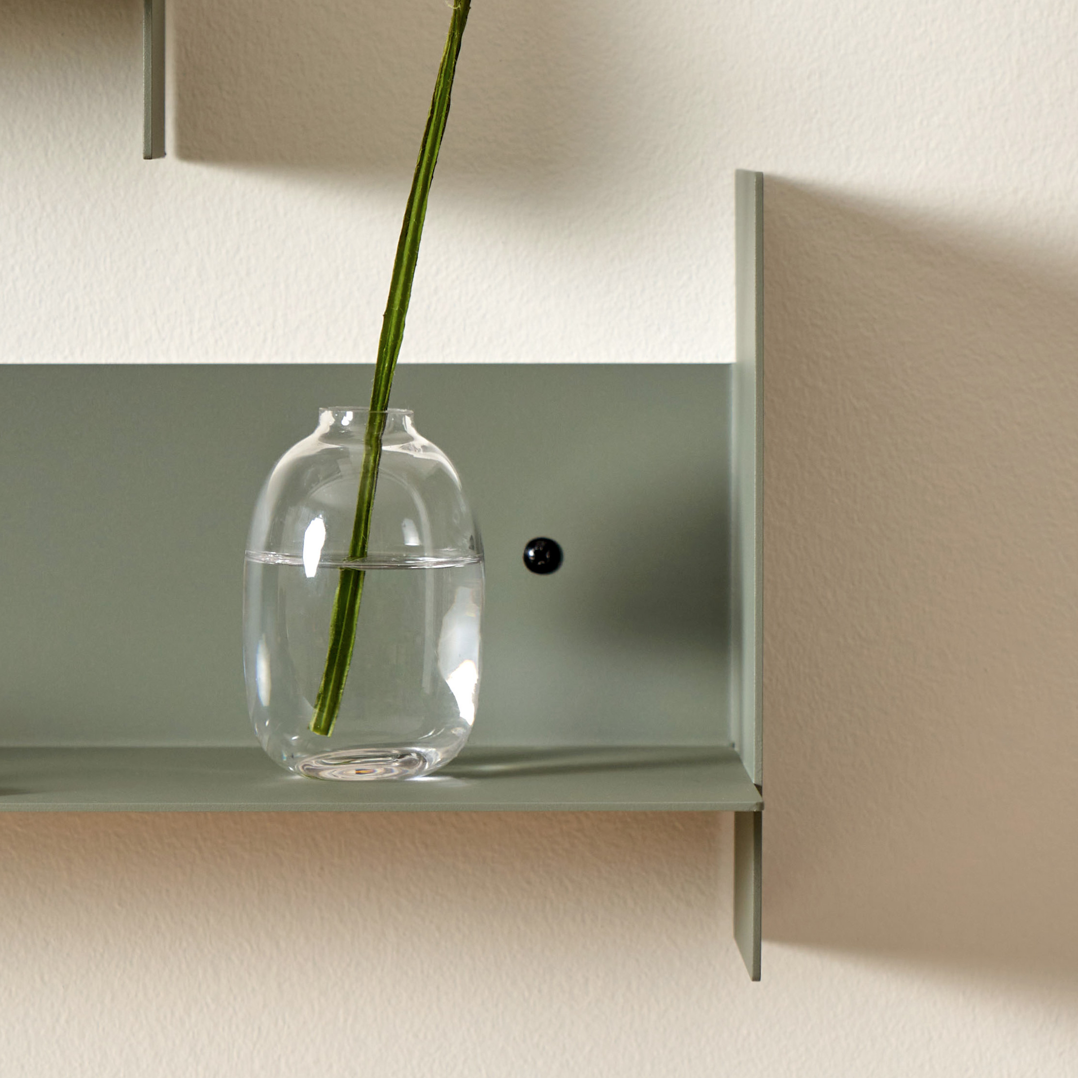 PLI steel wall shelf - 30 to 60cm